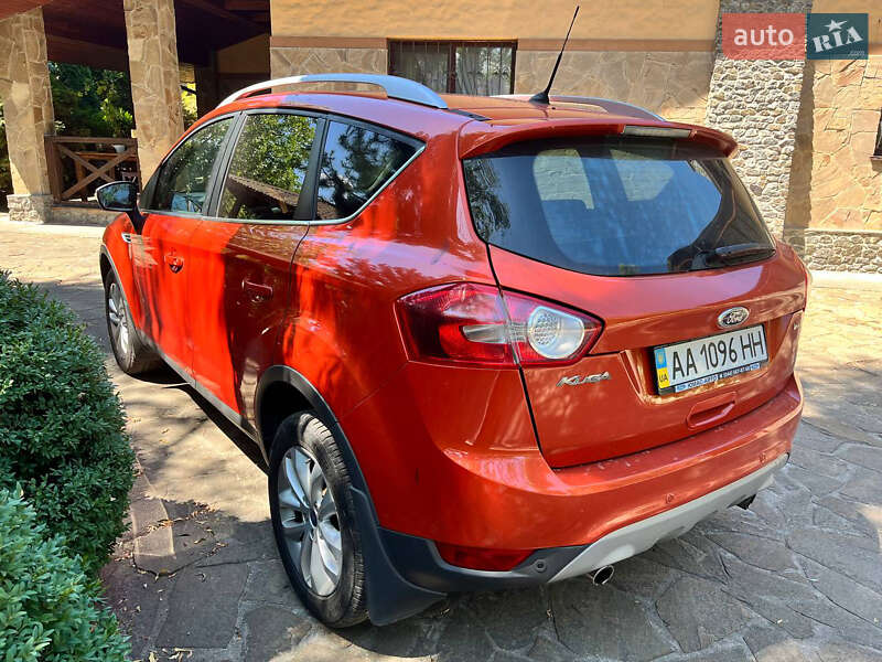 Внедорожник / Кроссовер Ford Kuga 2012 в Киеве