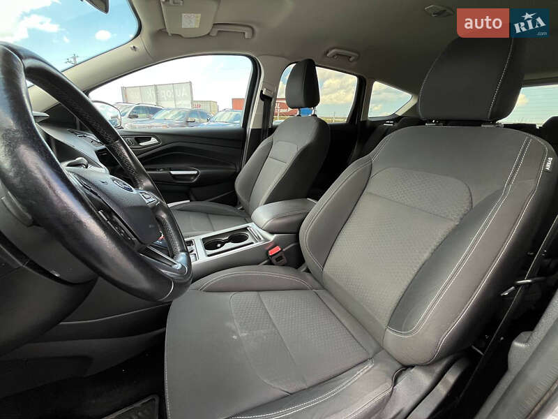 Внедорожник / Кроссовер Ford Kuga 2017 в Львове