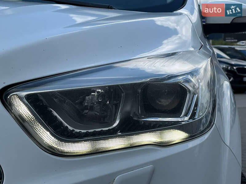 Внедорожник / Кроссовер Ford Kuga 2017 в Львове