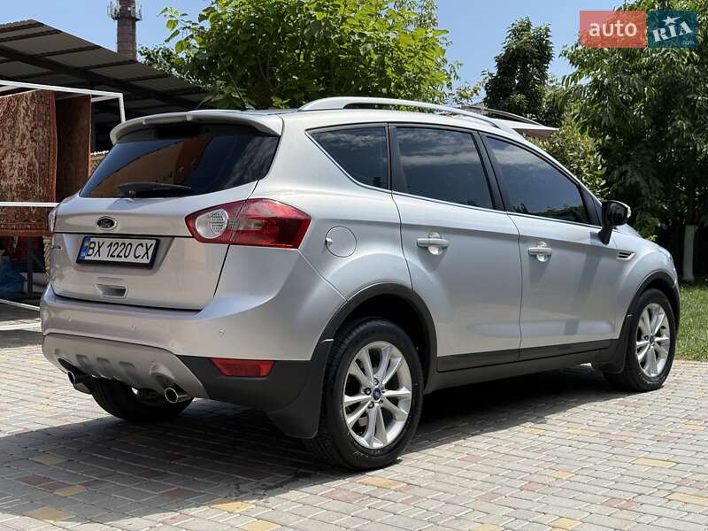 Внедорожник / Кроссовер Ford Kuga 2012 в Каменец-Подольском