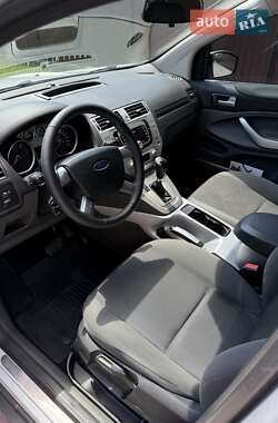 Внедорожник / Кроссовер Ford Kuga 2012 в 