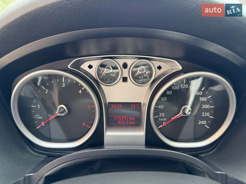 Внедорожник / Кроссовер Ford Kuga 2012 в Каменец-Подольском