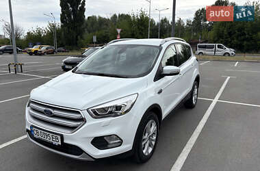 Внедорожник / Кроссовер Ford Kuga 2019 в 