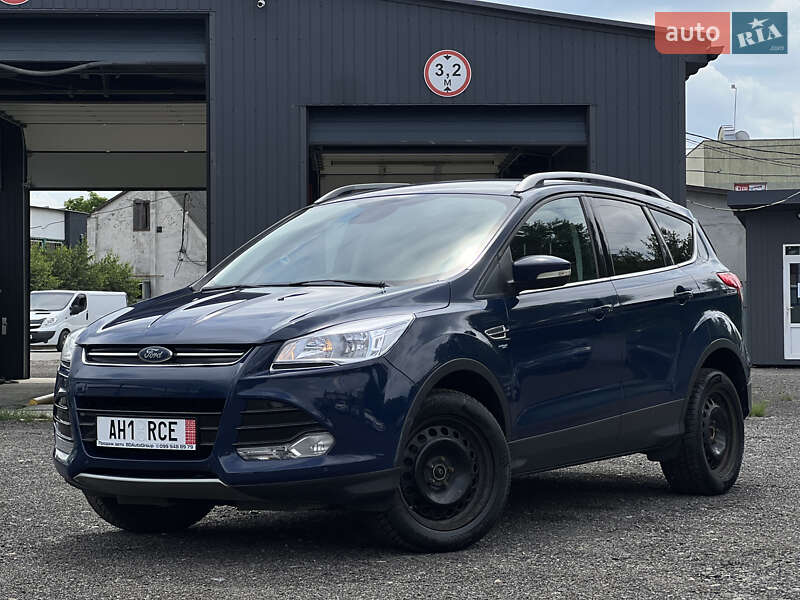 Внедорожник / Кроссовер Ford Kuga 2016 в Ужгороде