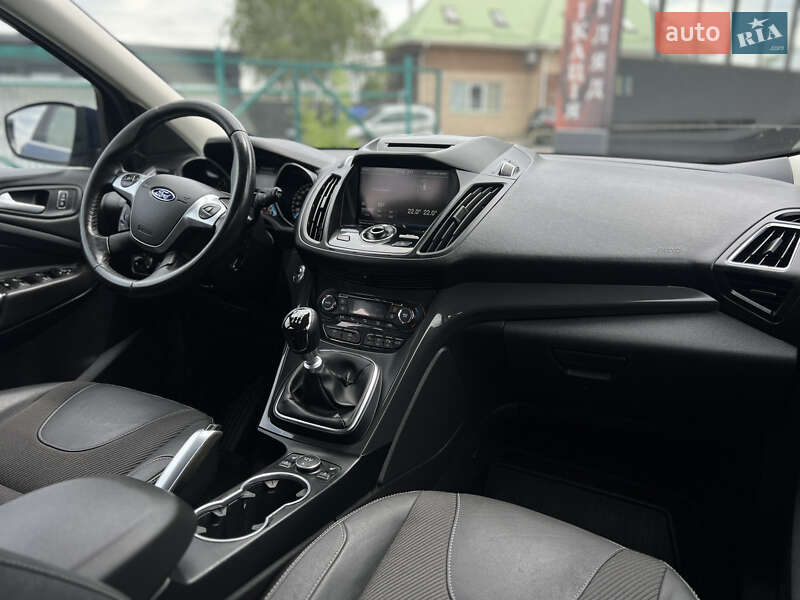 Внедорожник / Кроссовер Ford Kuga 2016 в Ужгороде