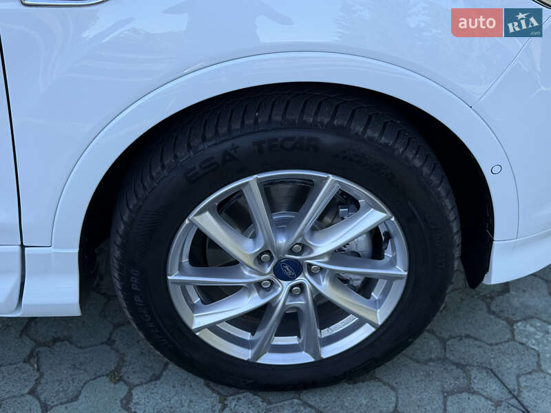Внедорожник / Кроссовер Ford Kuga 2015 в Дубно