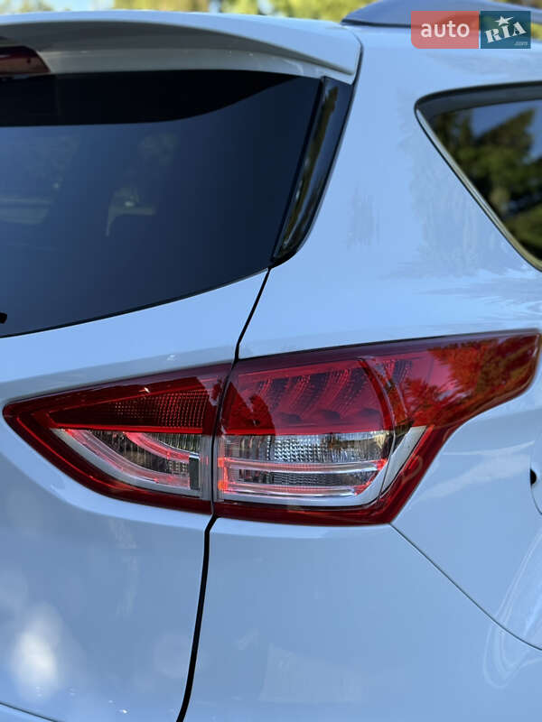 Внедорожник / Кроссовер Ford Kuga 2015 в Дубно