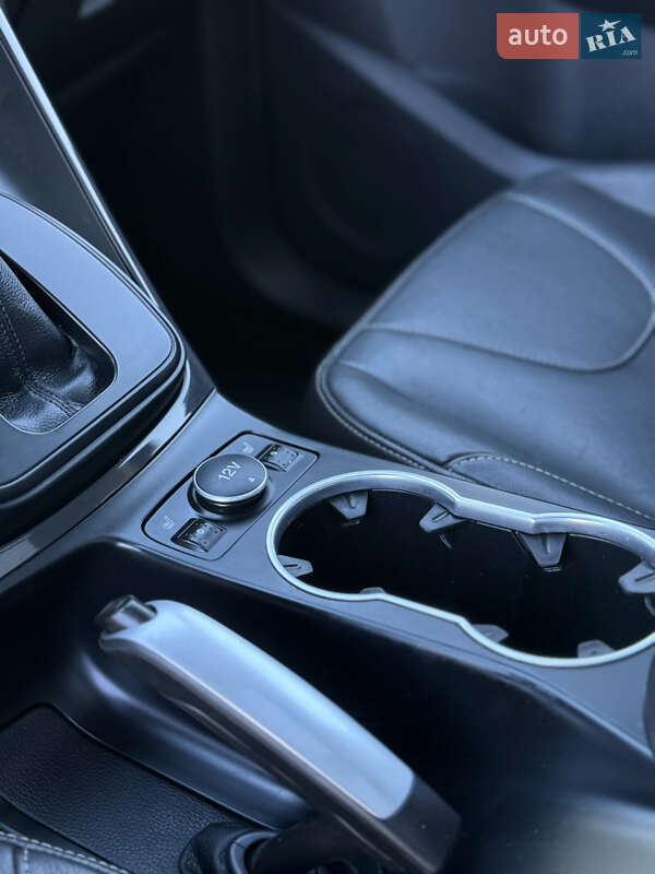 Внедорожник / Кроссовер Ford Kuga 2015 в Дубно