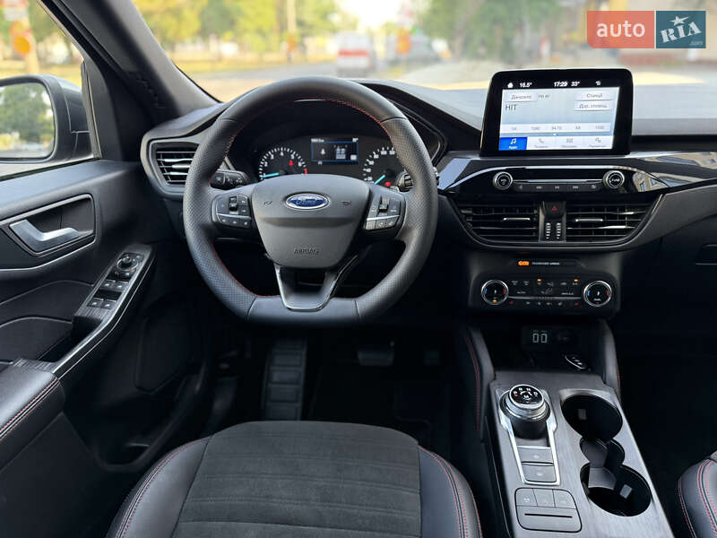 Внедорожник / Кроссовер Ford Kuga 2023 в Николаеве