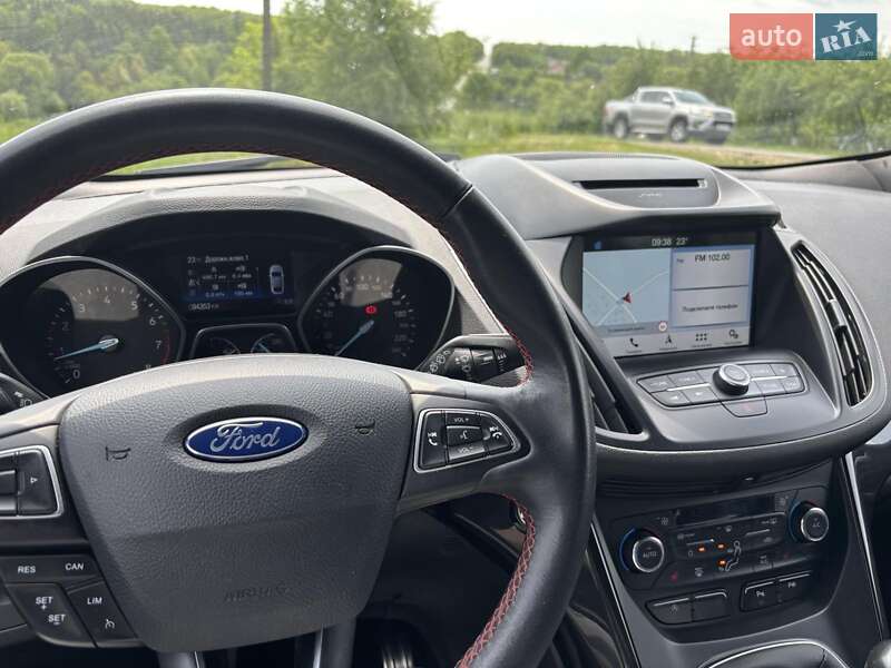 Внедорожник / Кроссовер Ford Kuga 2018 в Ивано-Франковске