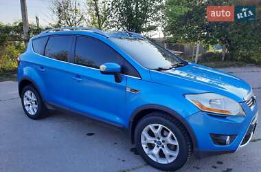 Внедорожник / Кроссовер Ford Kuga 2010 в 