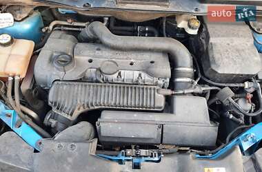Внедорожник / Кроссовер Ford Kuga 2010 в 