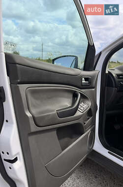 Внедорожник / Кроссовер Ford Kuga 2011 в 