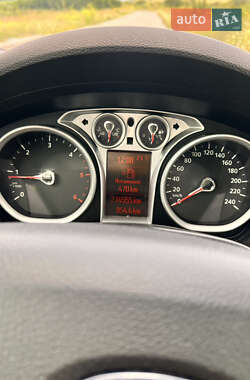 Внедорожник / Кроссовер Ford Kuga 2011 в 
