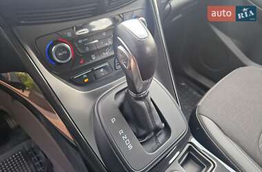 Внедорожник / Кроссовер Ford Kuga 2019 в 