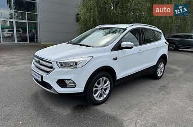 Внедорожник / Кроссовер Ford Kuga 2019 в 