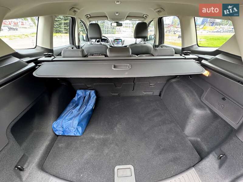 Позашляховик / Кросовер Ford Kuga 2019 в Києві