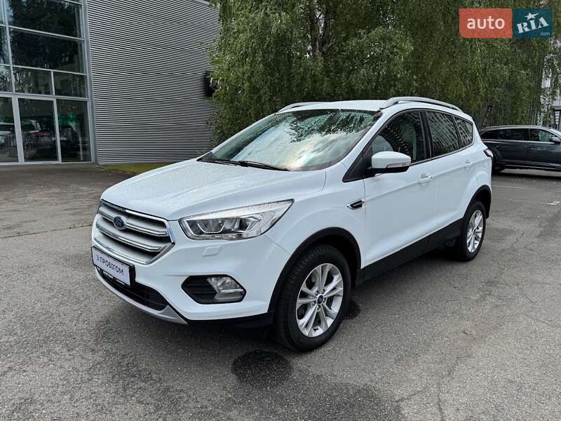 Позашляховик / Кросовер Ford Kuga 2019 в Києві