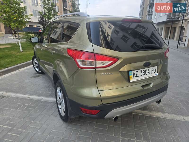 Внедорожник / Кроссовер Ford Kuga 2014 в Днепре