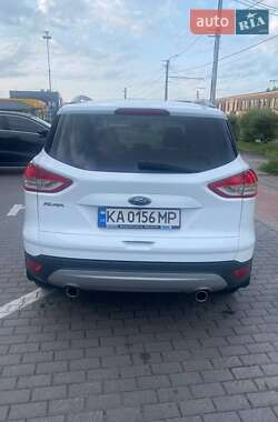 Внедорожник / Кроссовер Ford Kuga 2015 в 