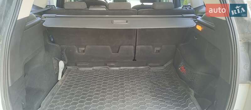 Внедорожник / Кроссовер Ford Kuga 2017 в Каменец-Подольском