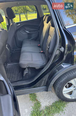 Внедорожник / Кроссовер Ford Kuga 2013 в 