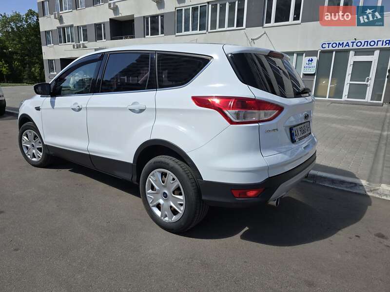 Внедорожник / Кроссовер Ford Kuga 2015 в Харькове