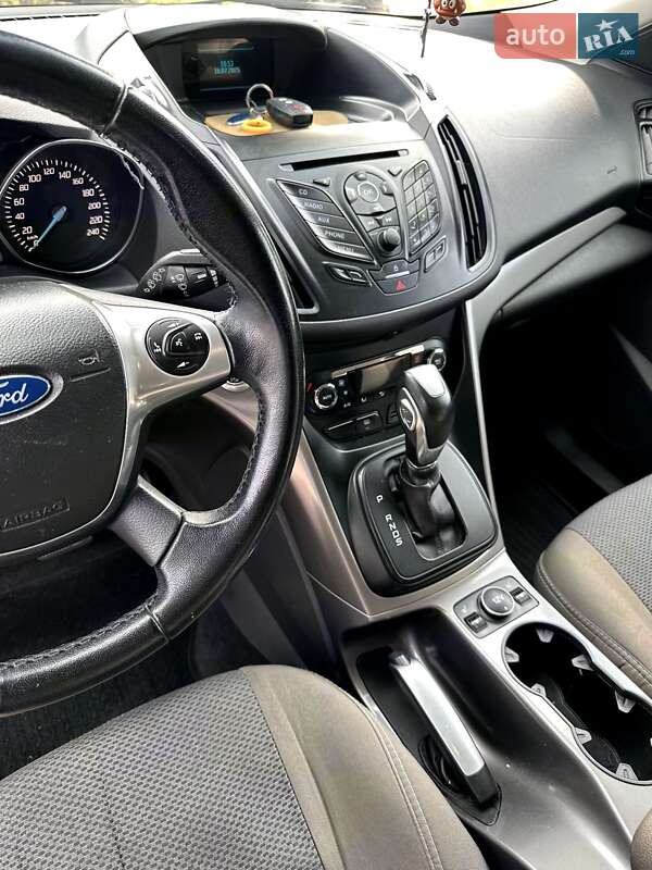 Внедорожник / Кроссовер Ford Kuga 2014 в Мукачево