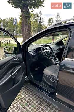 Внедорожник / Кроссовер Ford Kuga 2014 в 