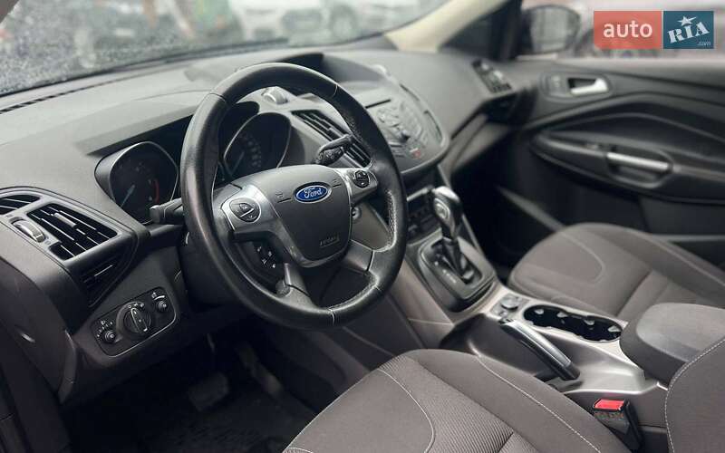 Внедорожник / Кроссовер Ford Kuga 2013 в Ивано-Франковске