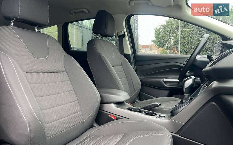 Внедорожник / Кроссовер Ford Kuga 2013 в Ивано-Франковске