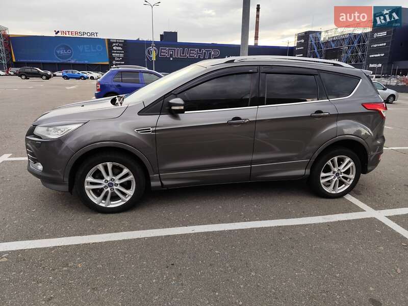 Внедорожник / Кроссовер Ford Kuga 2014 в Киеве
