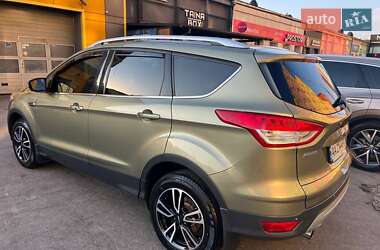 Внедорожник / Кроссовер Ford Kuga 2013 в 