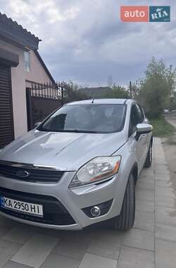 Внедорожник / Кроссовер Ford Kuga 2010 в Малине
