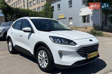 Внедорожник / Кроссовер Ford Kuga 2020 в 
