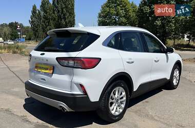 Внедорожник / Кроссовер Ford Kuga 2020 в 