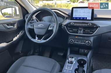 Внедорожник / Кроссовер Ford Kuga 2020 в 
