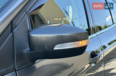 Внедорожник / Кроссовер Ford Kuga 2013 в 