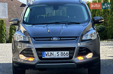 Внедорожник / Кроссовер Ford Kuga 2013 в 