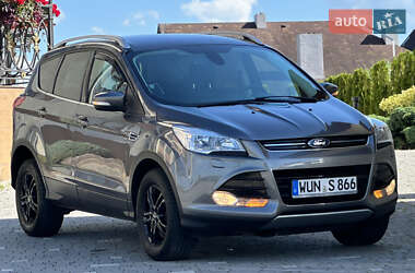 Внедорожник / Кроссовер Ford Kuga 2013 в 