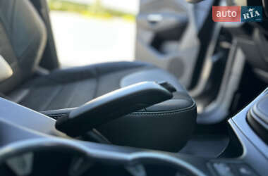Внедорожник / Кроссовер Ford Kuga 2013 в 