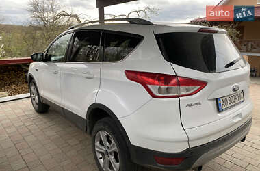 Внедорожник / Кроссовер Ford Kuga 2015 в 