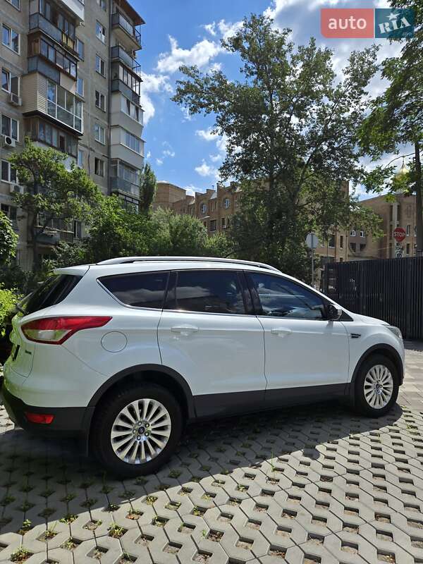 Внедорожник / Кроссовер Ford Kuga 2013 в Киеве