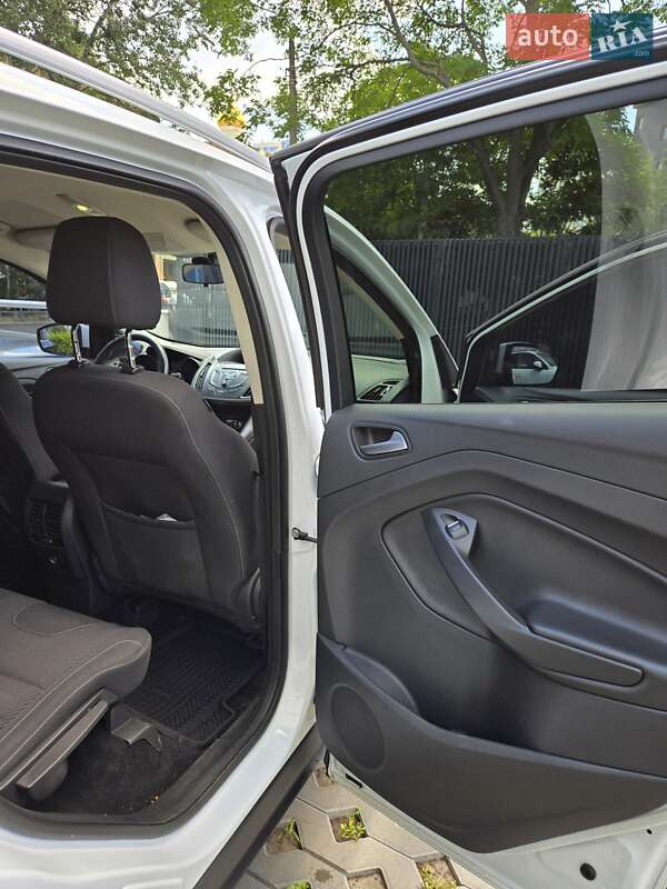 Внедорожник / Кроссовер Ford Kuga 2013 в Киеве