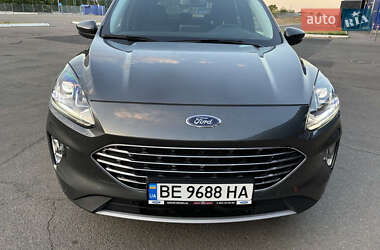 Внедорожник / Кроссовер Ford Kuga 2023 в 