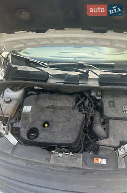 Внедорожник / Кроссовер Ford Kuga 2011 в 