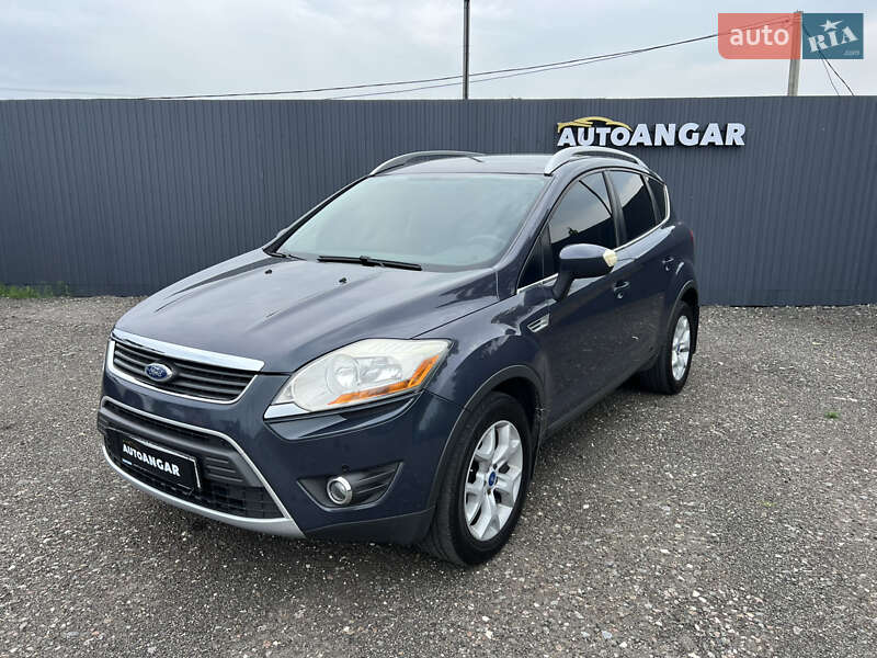Внедорожник / Кроссовер Ford Kuga 2011 в 