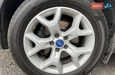 Внедорожник / Кроссовер Ford Kuga 2011 в 