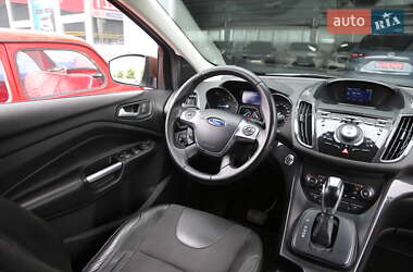 Внедорожник / Кроссовер Ford Kuga 2013 в 