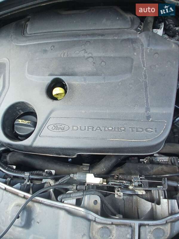 Внедорожник / Кроссовер Ford Kuga 2013 в Луцке